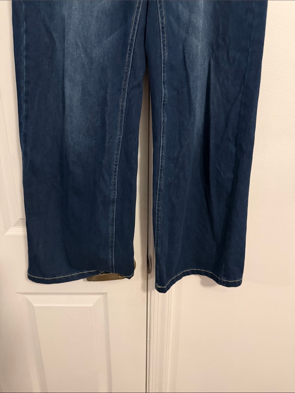 HALARA Women’s Low Rise Wide Leg Jeans in Dark Blue Wash - Picture 2 of 5